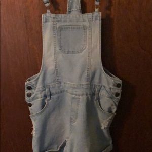 Overall shorts